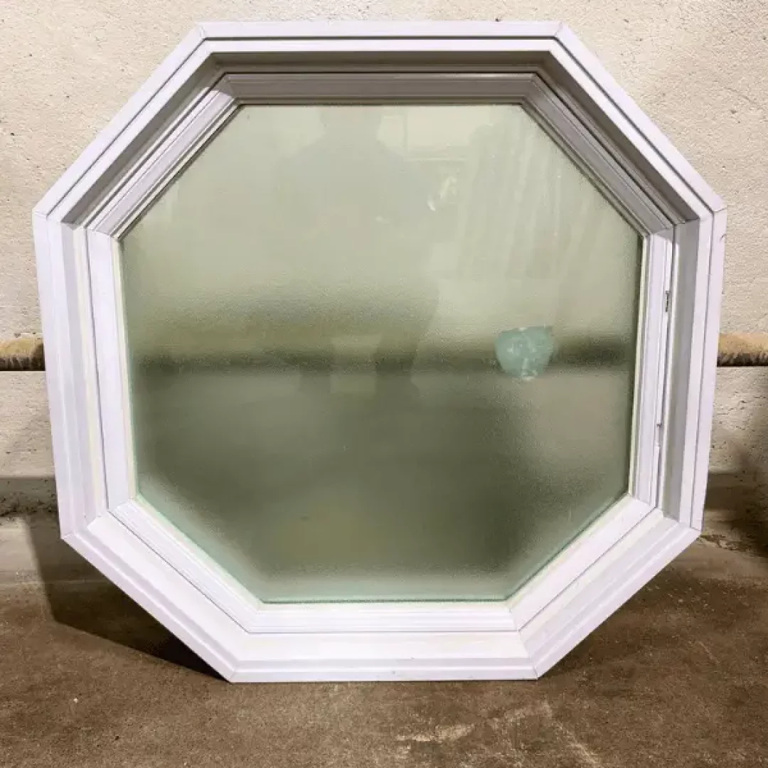 32" x 32" Octagon Picture Window with a Frosted Pane